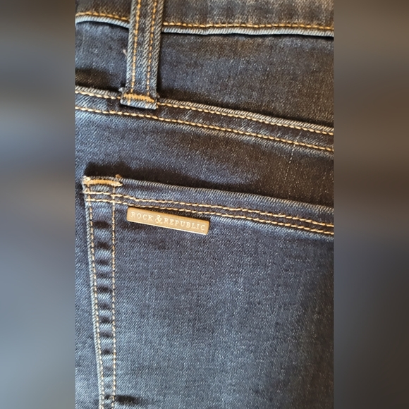 Rock & Republic Berlin Deep Blue Skinny Jeans - Picture 6 of 10